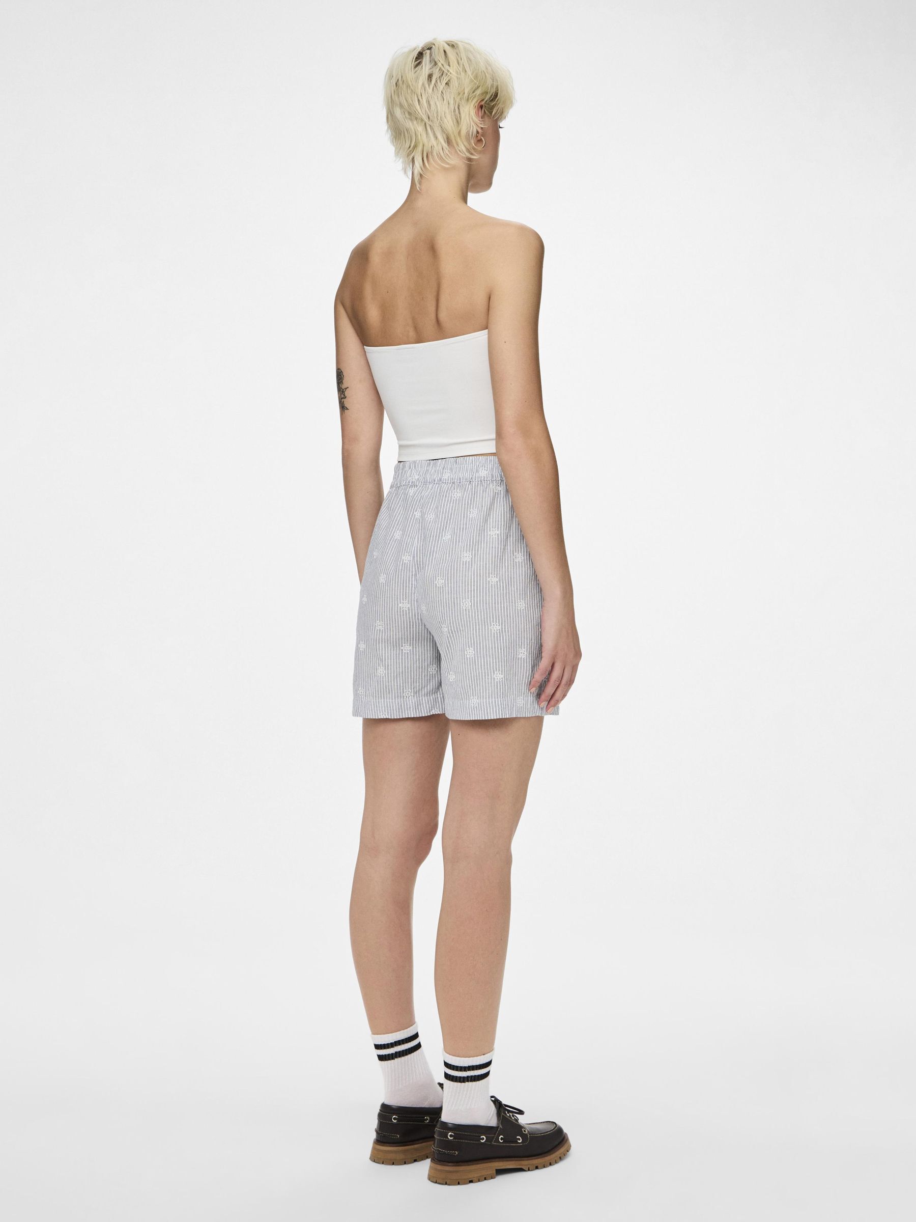 Shorts till kvinnor | Shoppa i den officiella online-butiken | Sida 5