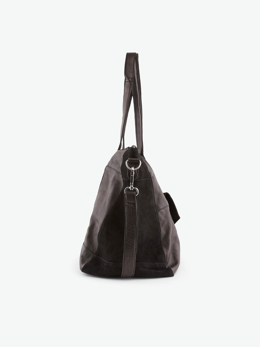 Pieces LEATHER WEEKEND TRAVEL BAG, Black, highres - 17092399_Black_004.jpg