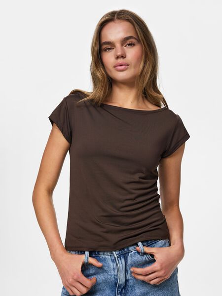 Pieces T-SHIRT, Hot Fudge, highres - 17169467_HotFudge_003.jpg