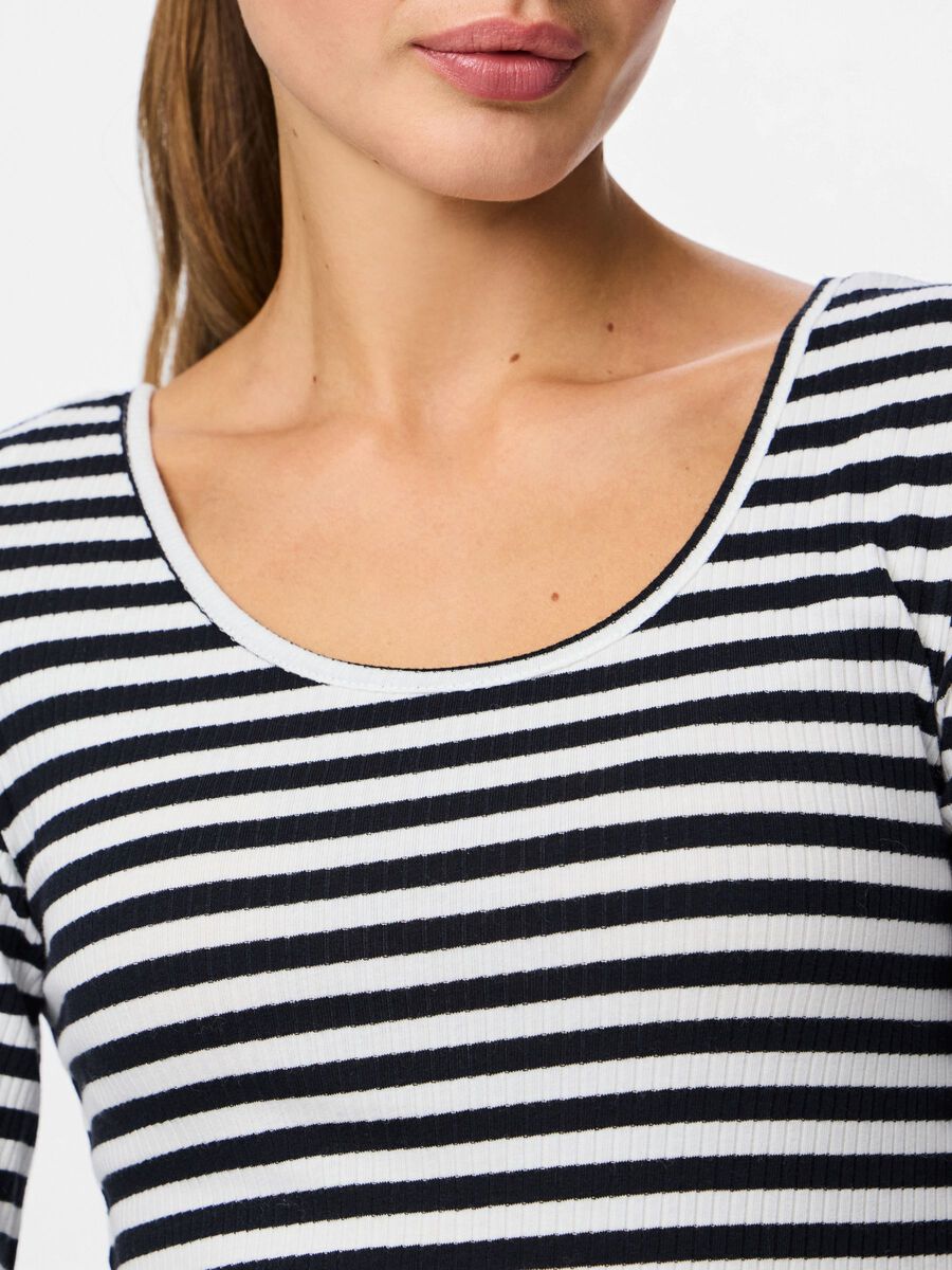 Product carousel image - PCKITTE LONG SLEEVED TOP, Black | 2