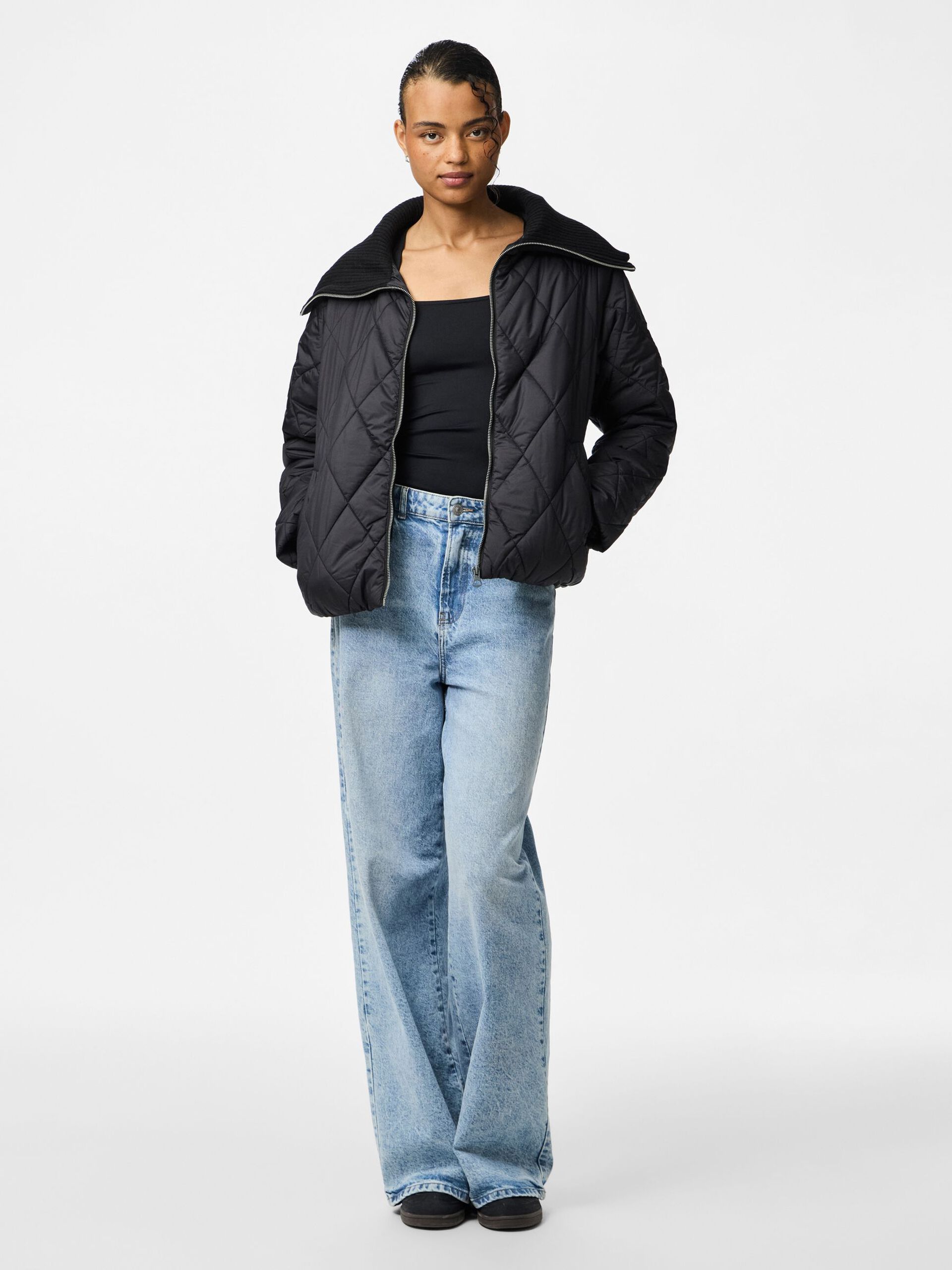 Carousel image - PCJOANNA JACKE, Black | 4