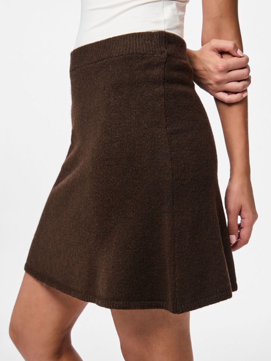 Carousel image - PCJUNNA MINI SKIRT, Hot Fudge | 4