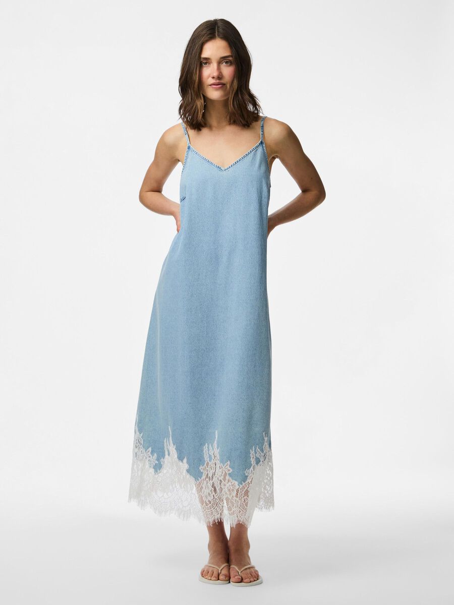 Pieces PCFENI KANT DENIM MAXI-JURK, Light Blue Denim, highres - 17163968_LightBlueDenim_1253471_003.jpg