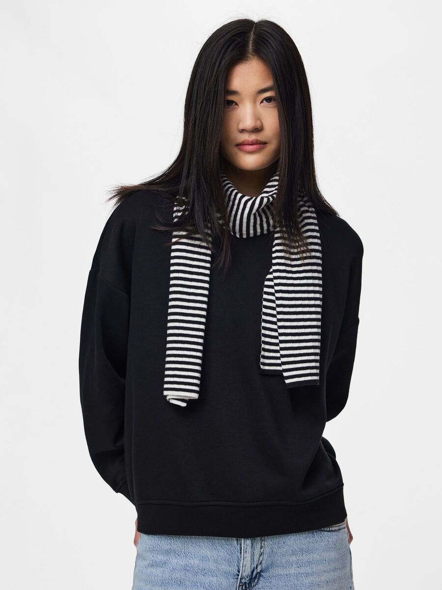 Product carousel image 2 PCALBERTE SCARF, Black