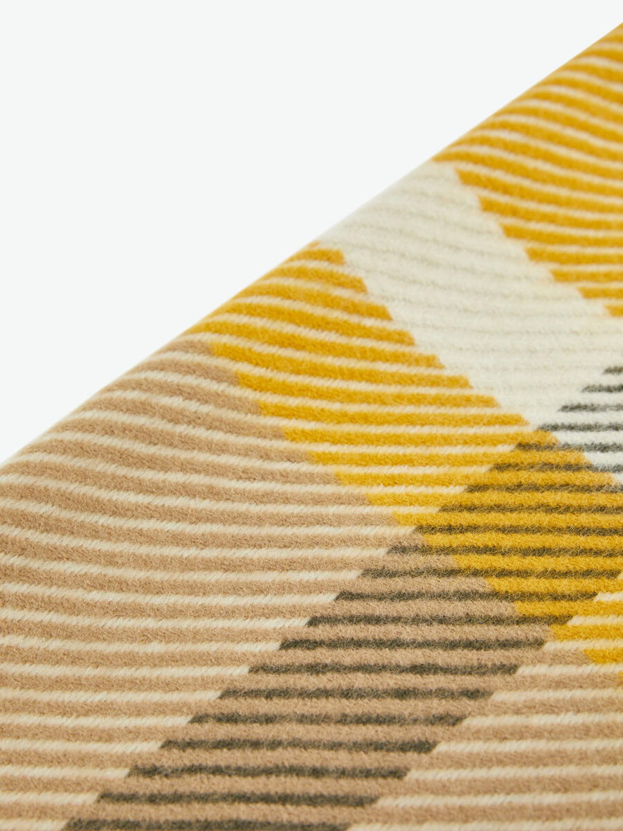 Carousel image - PITK&Auml; HUIVI, Arrowwood | 3