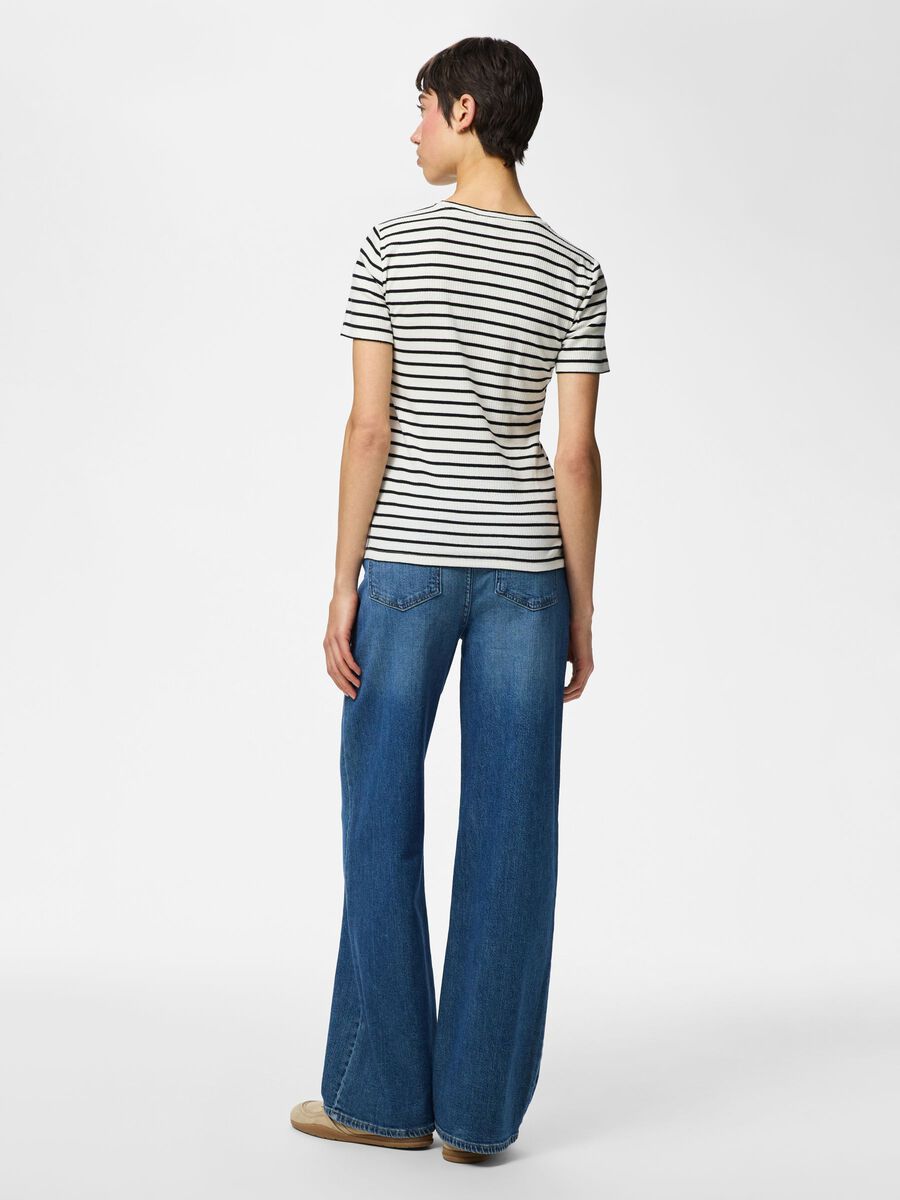 Product carousel image - PCRUKA RIBBET T-SHIRT, Cloud Dancer | 2