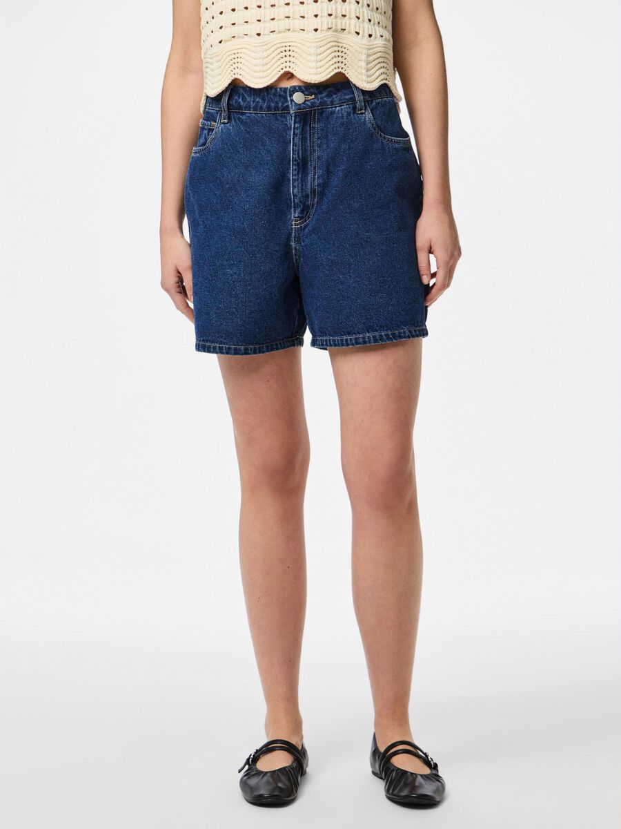 Pieces SHORTS IN DENIM, Medium Blue Denim, highres - 17153448_MediumBlueDenim_003.jpg