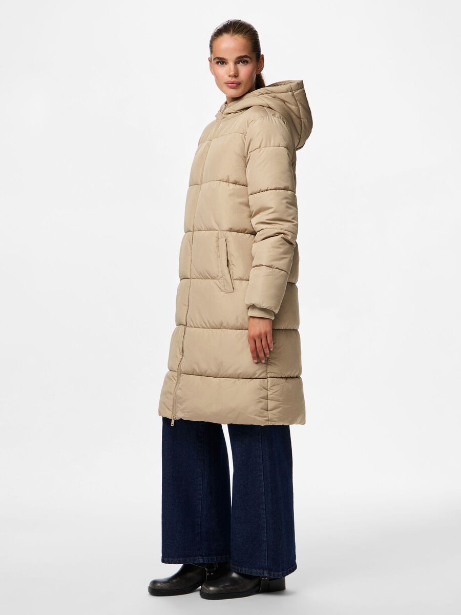 LONGLINE WATTIERTE JACKE | Braun | PIECES® Deutschland