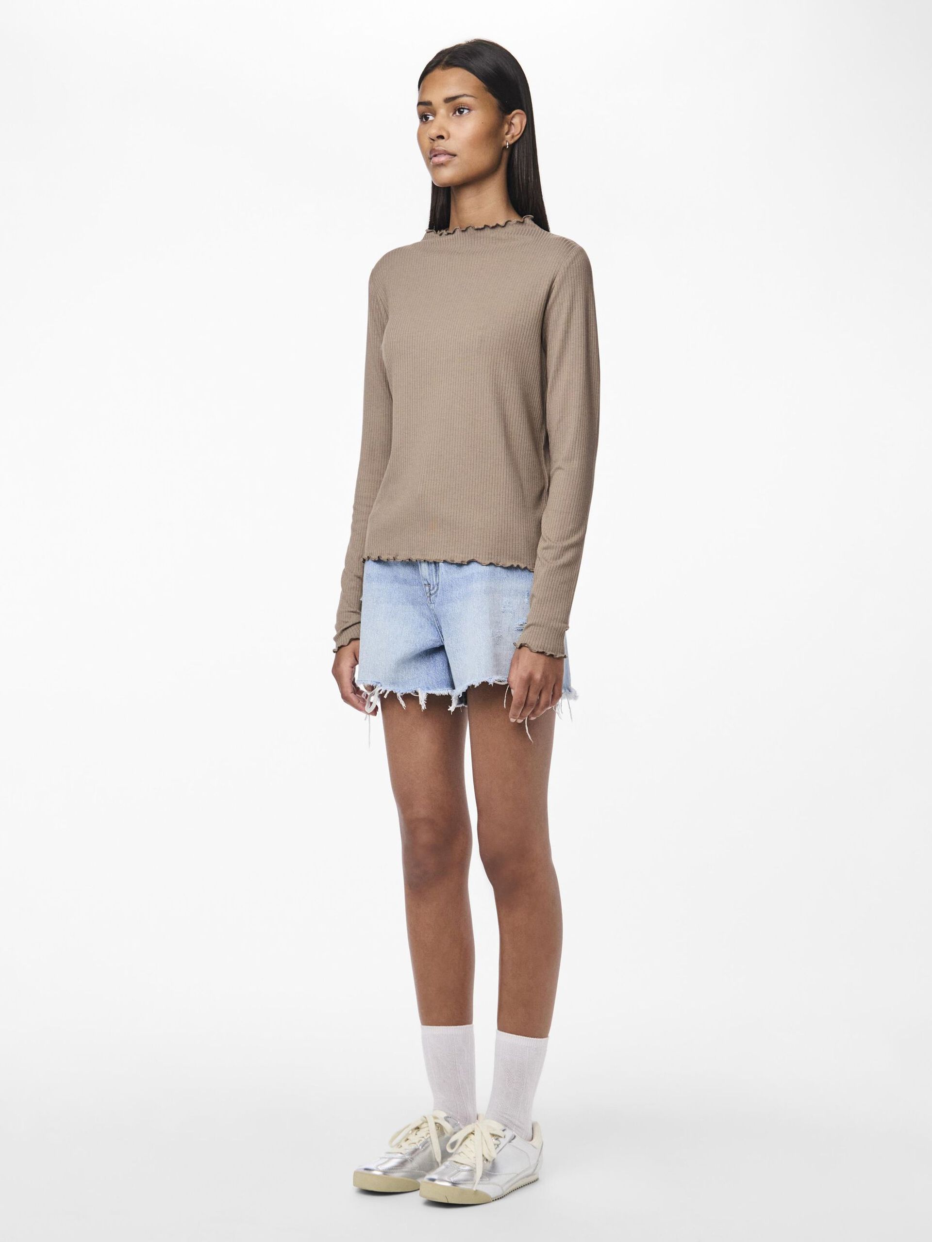 Carousel image - PCNICCA LONG SLEEVED TOP, Fossil | 3