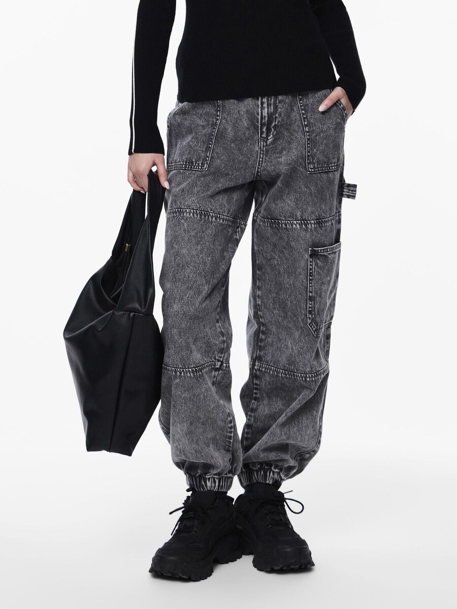 Pieces PCJAMILLA CARGO TROUSERS, Medium Grey Denim, highres - 17150275_MediumGreyDenim_003.jpg