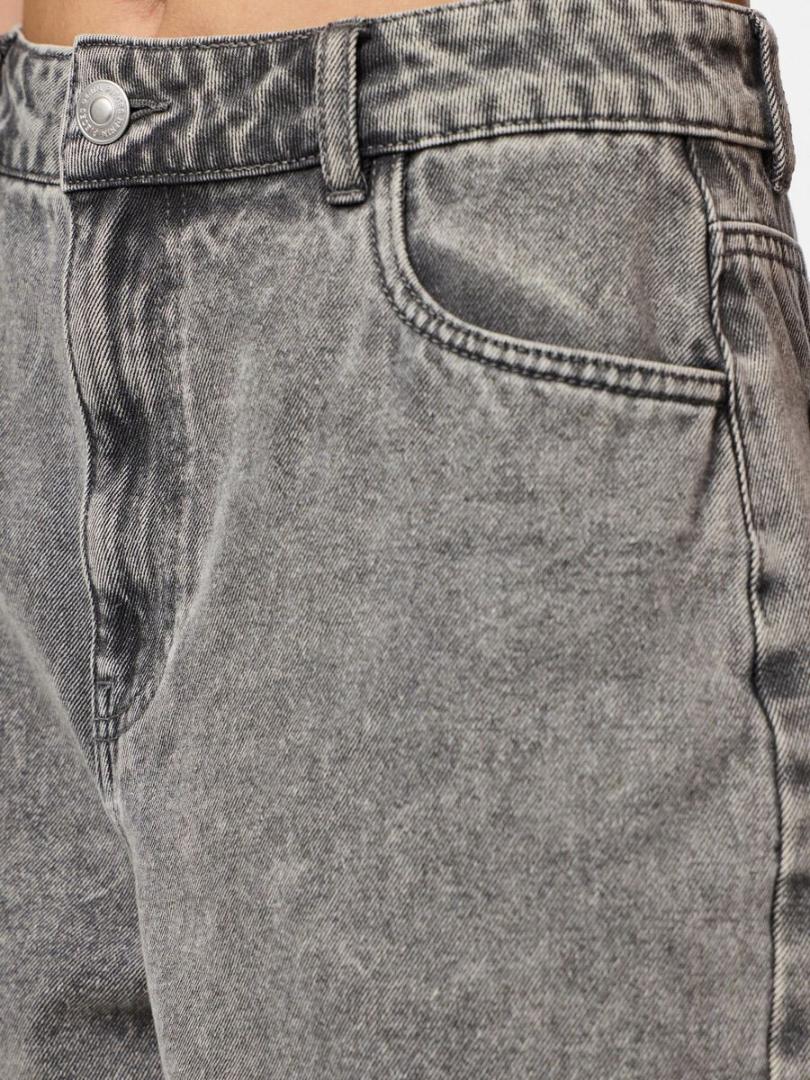 Pieces PCABBI MW DENIM SHORT, Light Grey Denim, highres - 17153448_LightGreyDenim_006.jpg