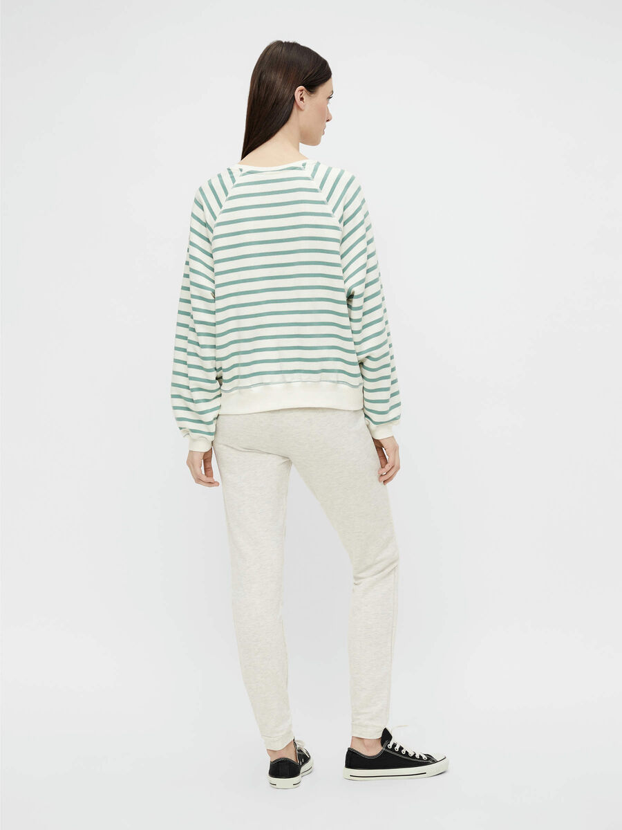 Pieces RANDIG SWEATSHIRT, Cloud Dancer, highres - 17116893_CloudDancer_886021_004.jpg