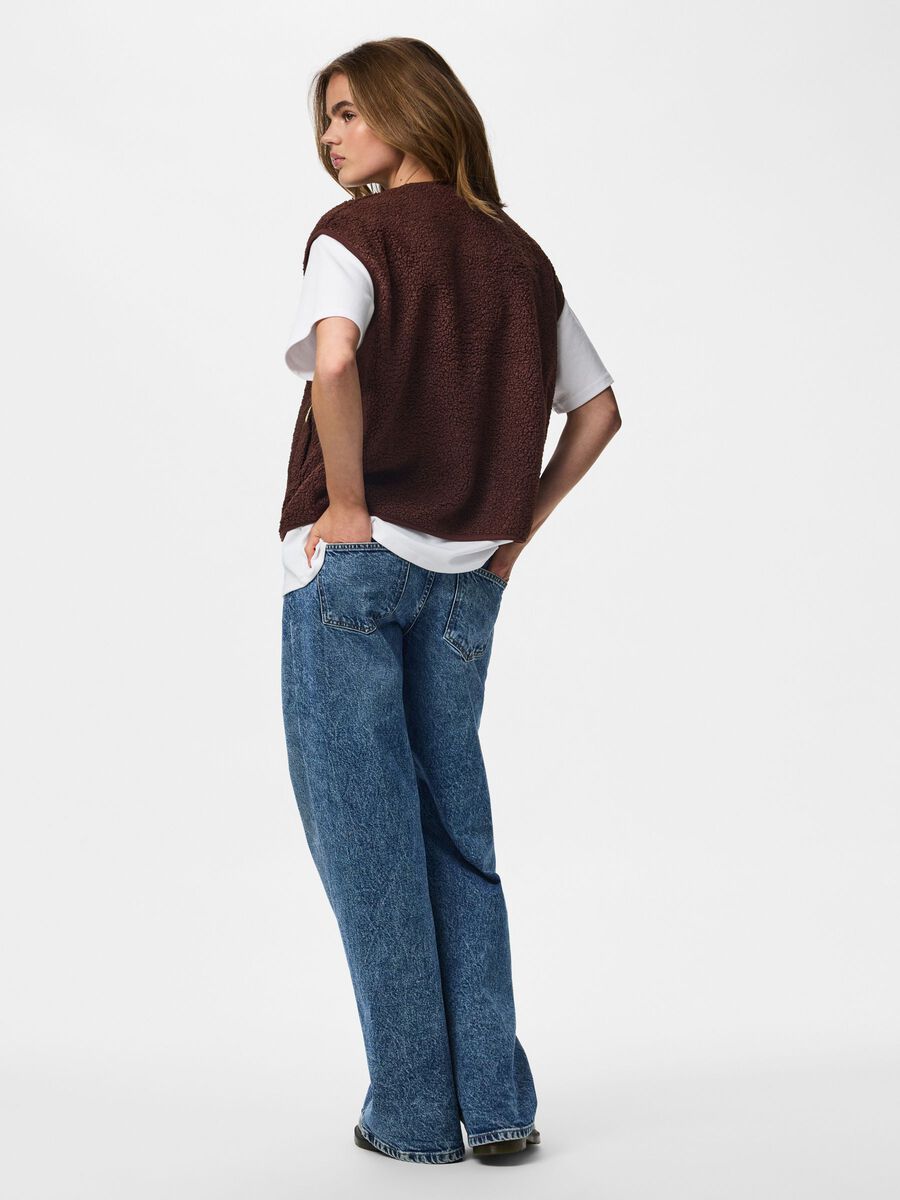 Product carousel image 2 PCKATTY TEDDY VEST, Chicory Coffee