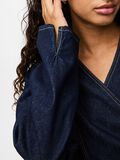 Product image thumbnail - PCFENNA DENIM SLÅ-OM-BLUSE, Dark Blue Denim | 4