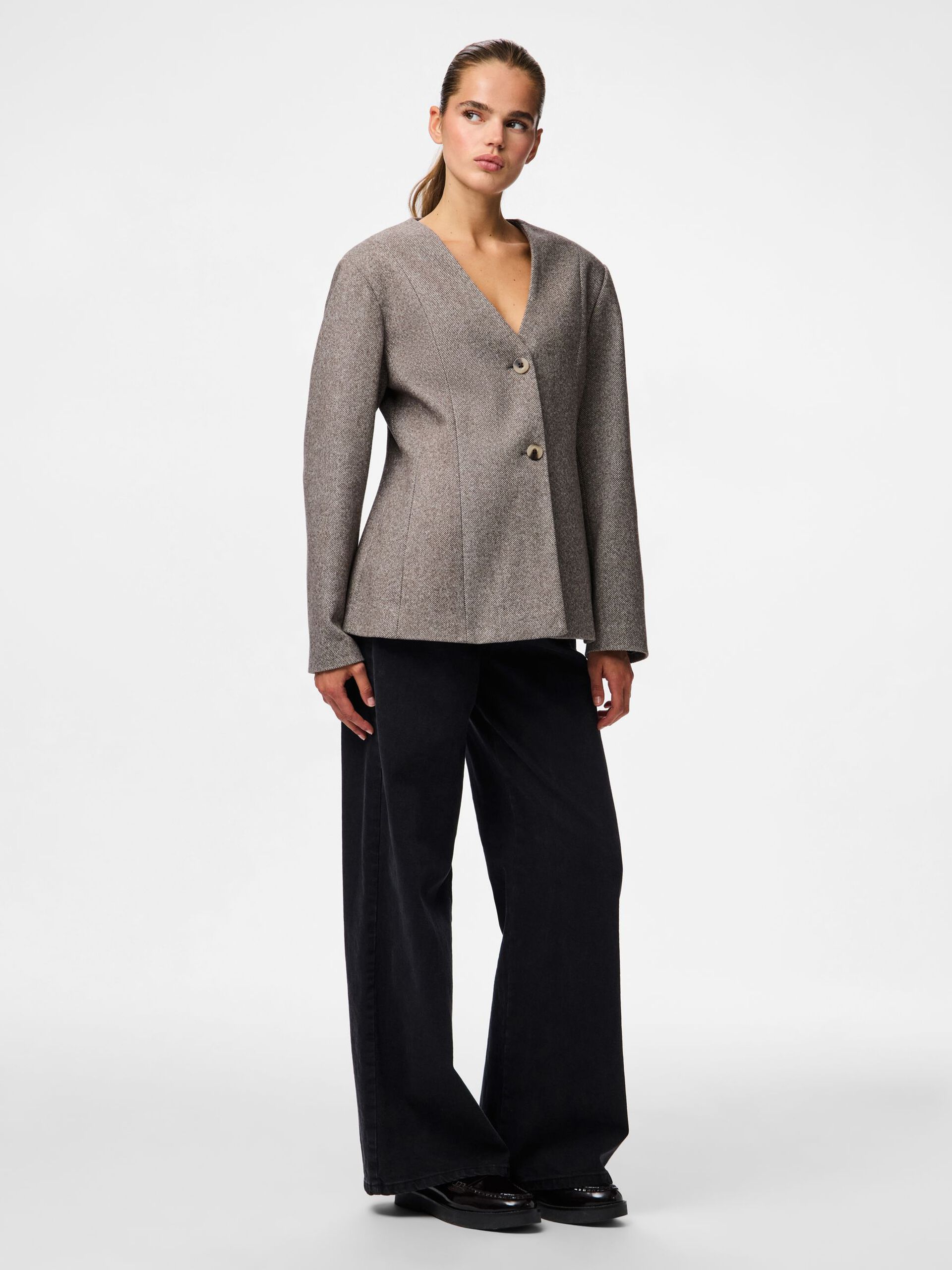 Carousel image - PCRILEY FITTED BLAZER, Hot Fudge | 4
