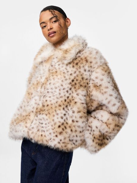 Pieces PLUSH FLUFFY JACKET, Cloud Dancer, highres - 17164286_CloudDancer_1274353_003.jpg