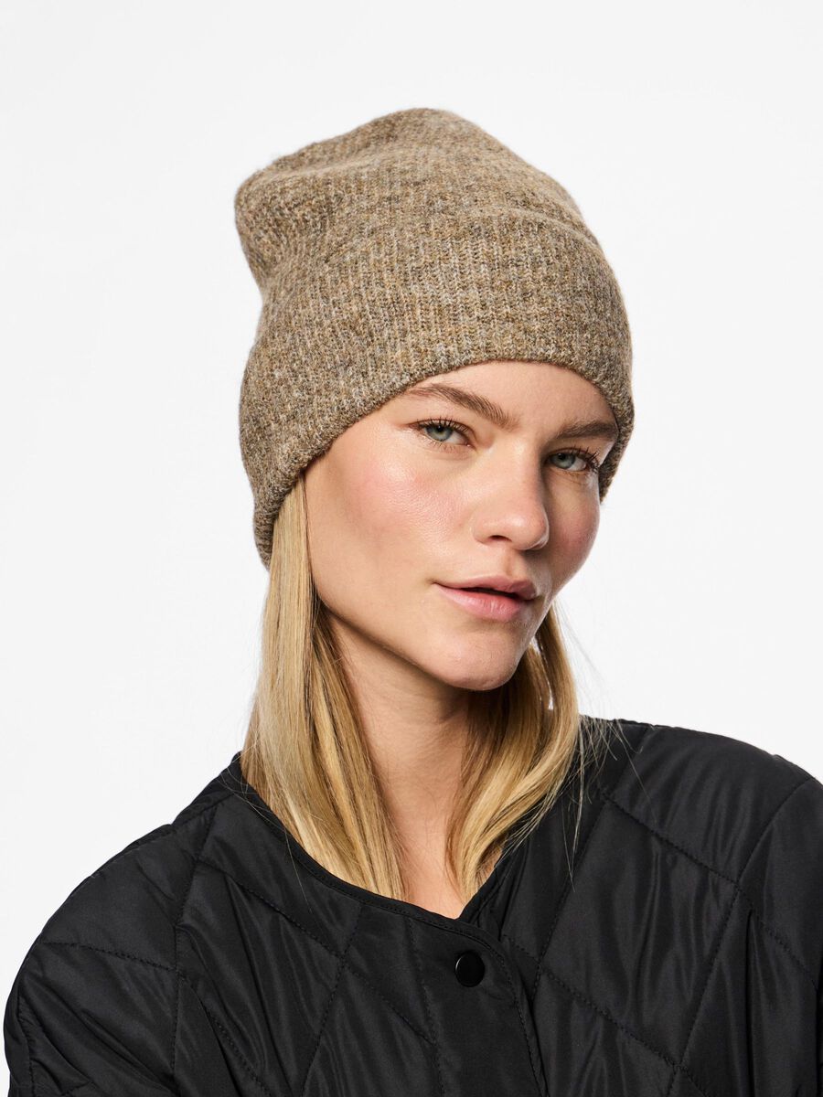 Carousel image - PCELLEN BEANIE, Fossil | 2