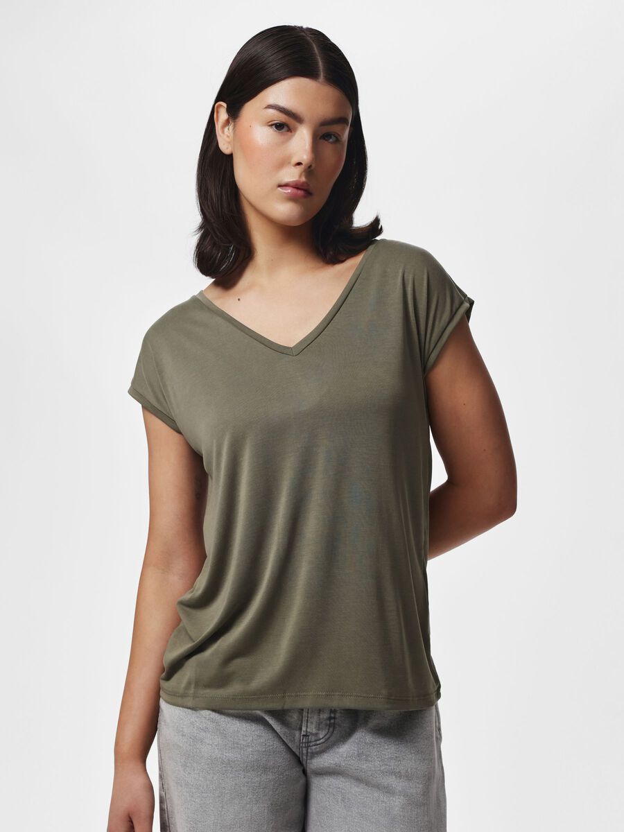 Product carousel image - PCKAMALA V-NECK T-SHIRT, Grape Leaf | 1