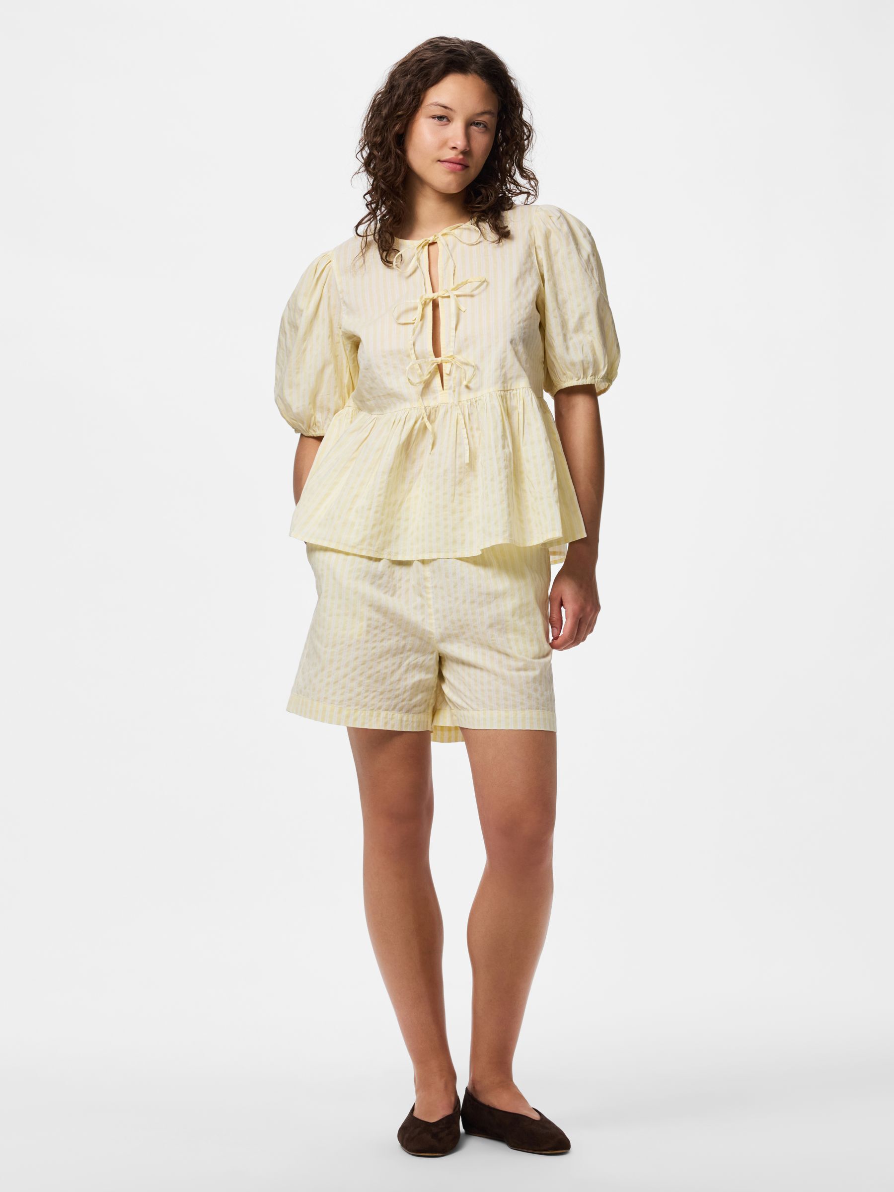 PCJOLLY TIE BLOUSE | Yellow | PIECES® Netherlands