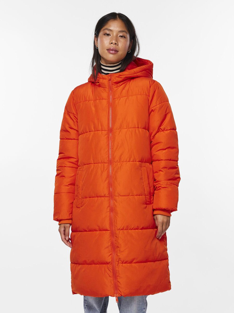 https://www.pieces.com/en-nl/pcklara-padded-jacket-17115627_TangerineTango.html