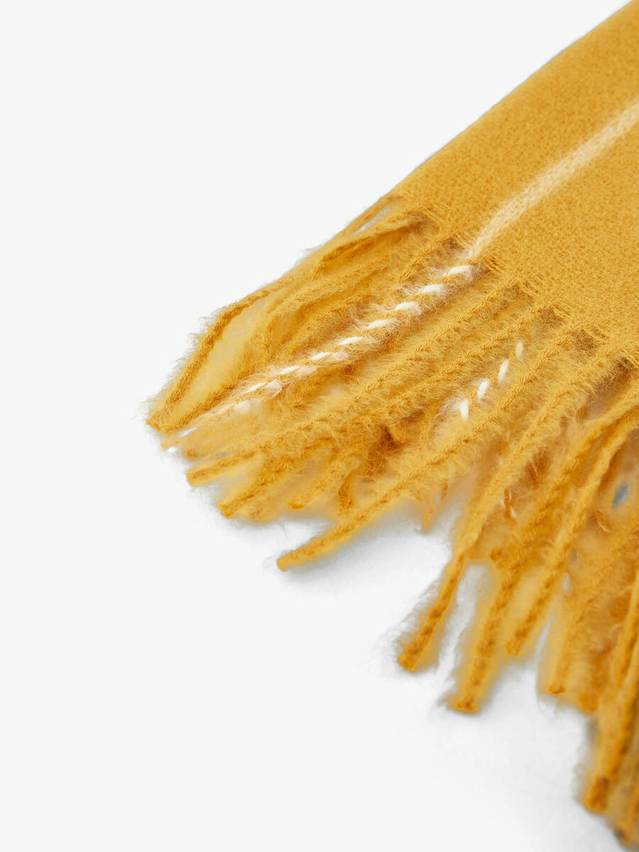Pieces FRINGED CHECKED SCARF, Arrowwood, highres - 17101753_Arrowwood_006.jpg