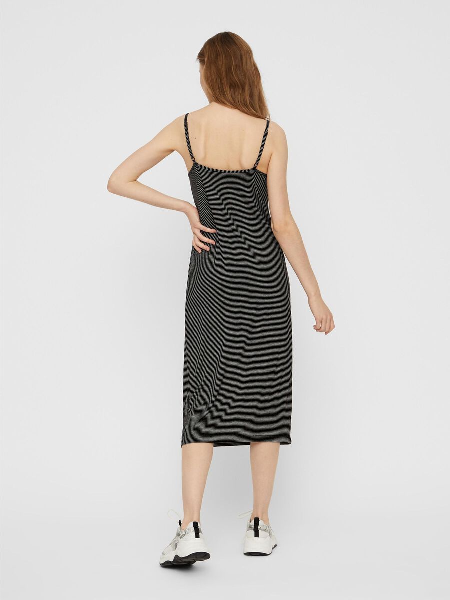 Pieces V-FÖRMIGES TRÄGER KLEID, Black, highres - 17092359_Black_651665_004.jpg