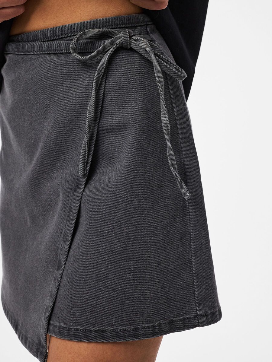 Product carousel image - PCFLORA - TMH - PORTEFEUILLE - DENIM MINI-JUPE, Grey Denim | 1