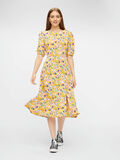 Pieces OPEN BACK FLORAL MIDI DRESS, Apricot, highres - 17103765_Apricot_759256_005.jpg