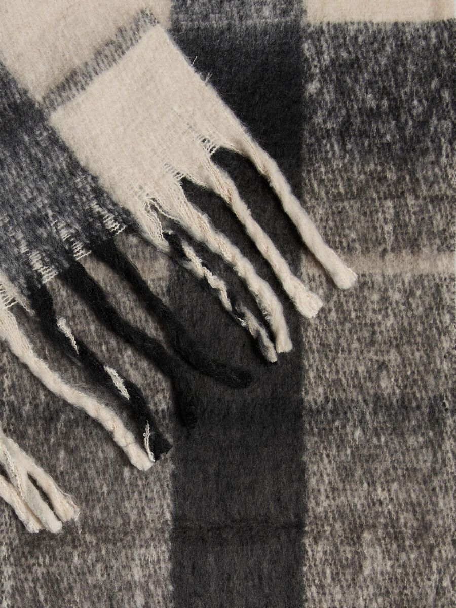 Carousel image - PCLYSNA LONG SCARF, Black | 3