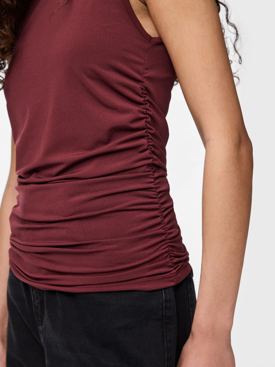 Carousel image - PCMADISON RUCHING SLEEVELESS TOP, Tawny Port | 4