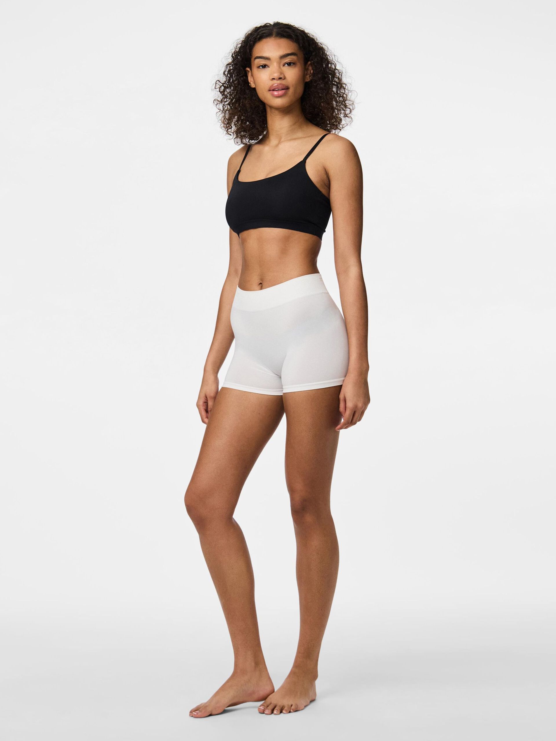 Carousel image - PCLONDON NYLON CYKELSHORTS, Bright White | 3