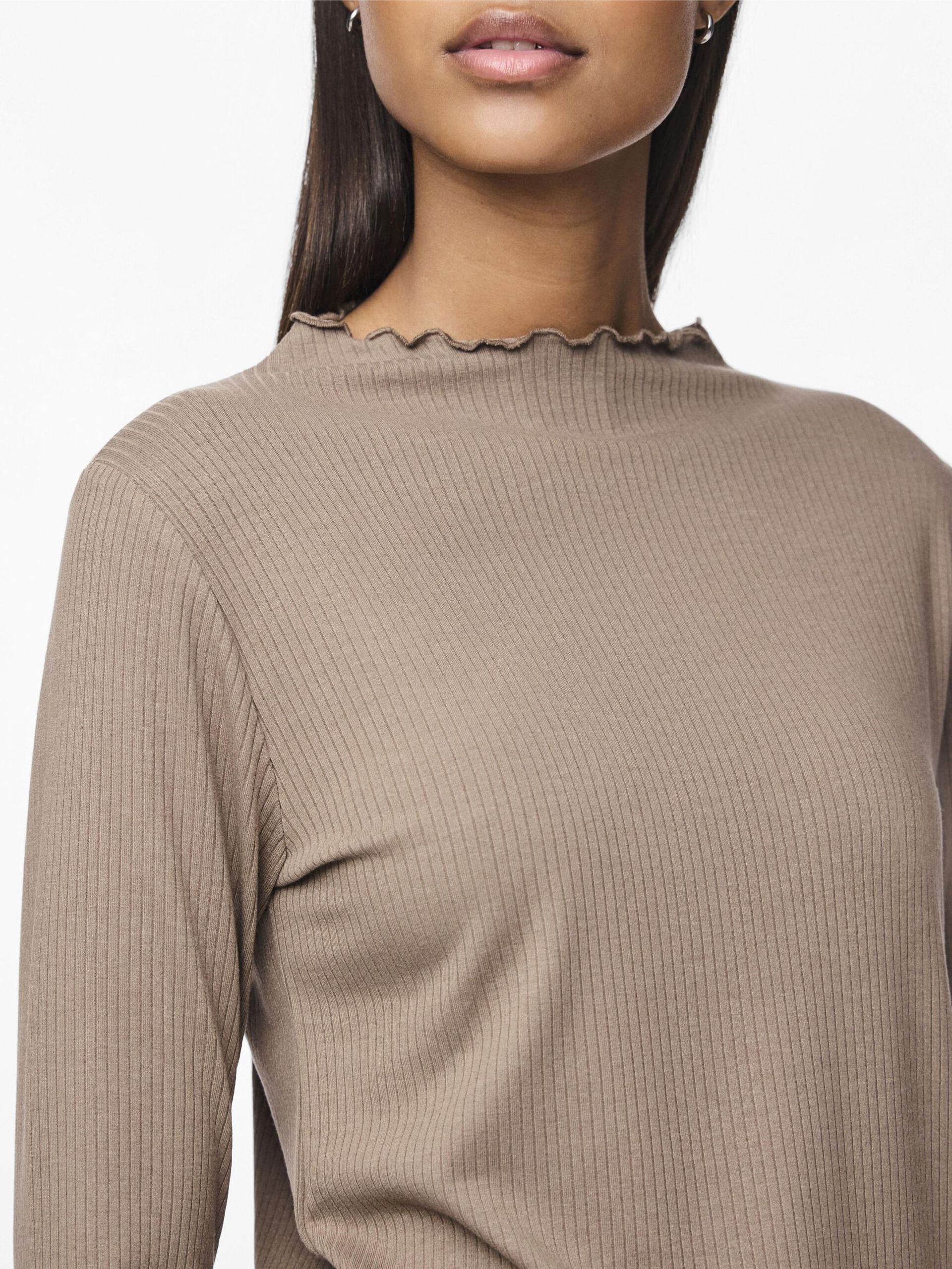 Carousel image - PCNICCA LONG SLEEVED TOP, Fossil | 4