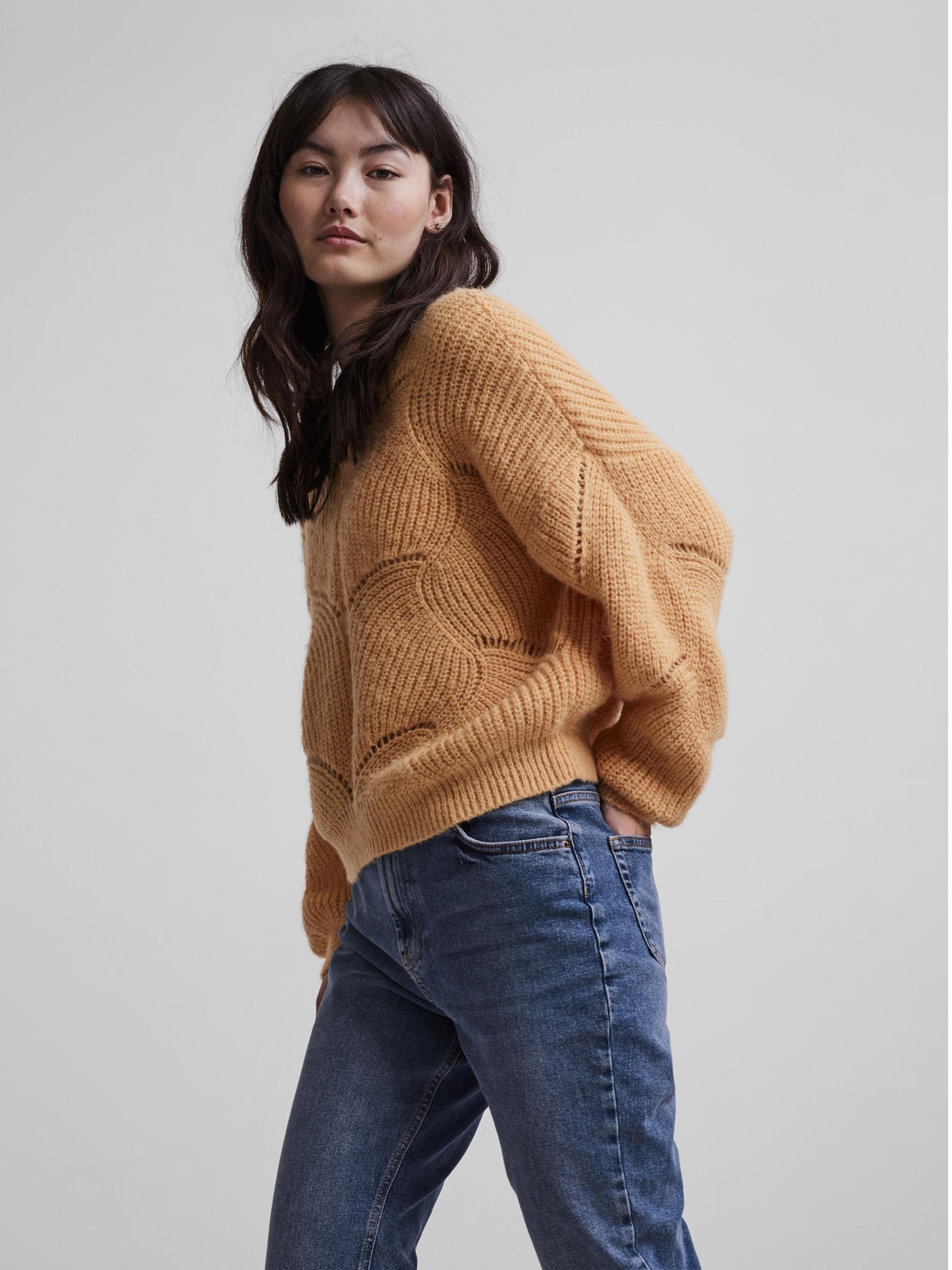 fitted knitted jumper