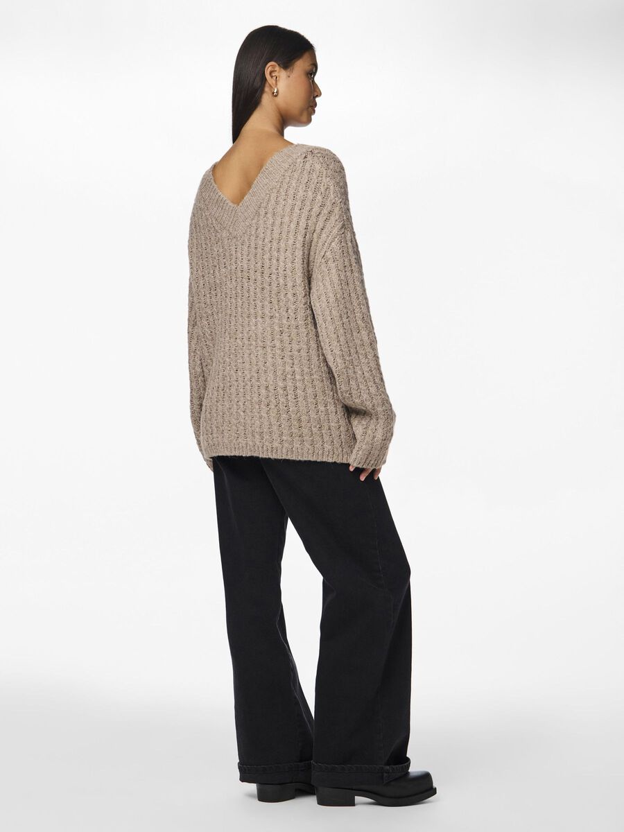 Pieces PCNALISA V-NECK JUMPER, Taupe Gray, highres - 17152018_TaupeGray_004.jpg