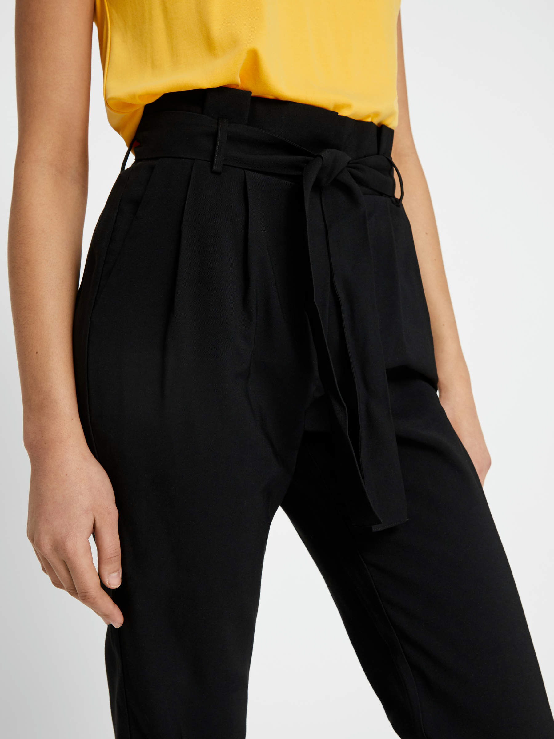 H&m black store paperbag trousers