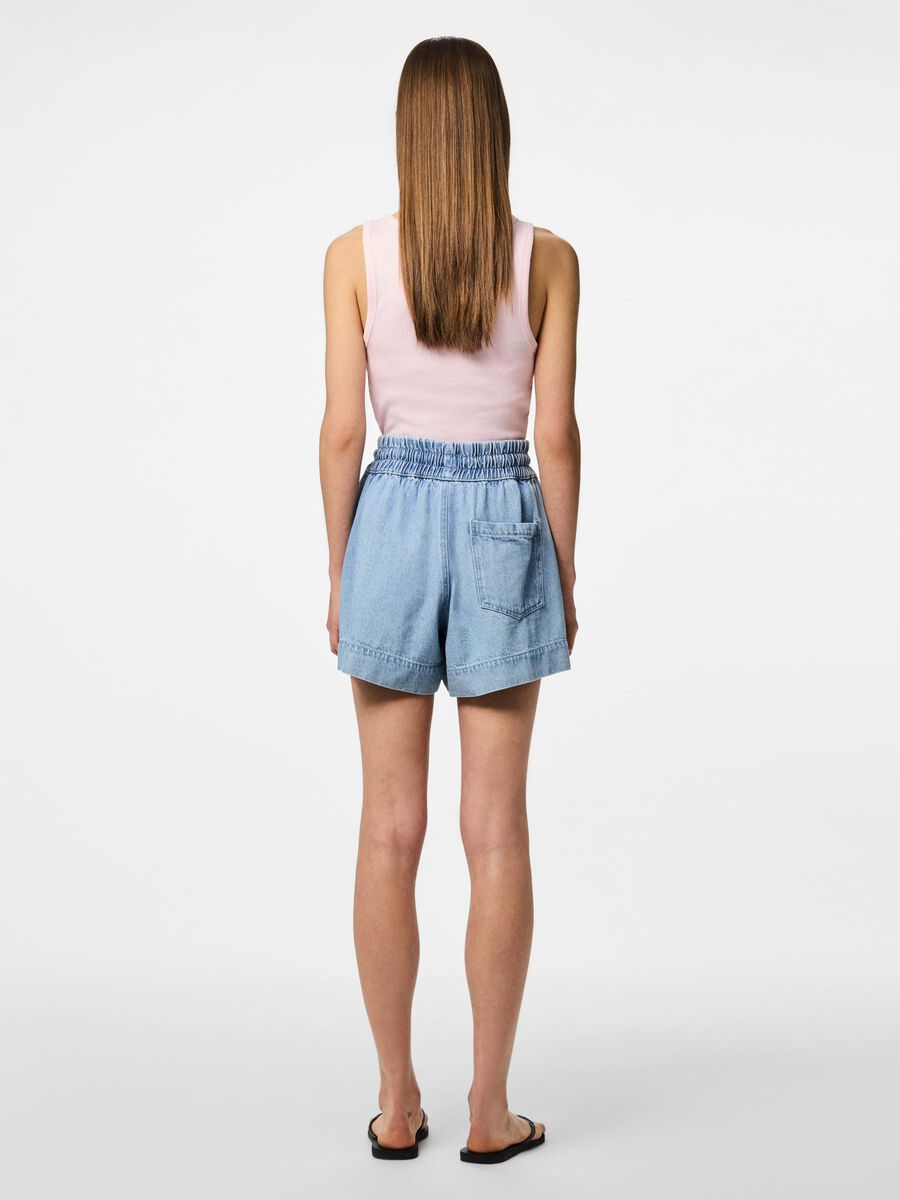 Pieces PCFLORA TH SHORTS EN JEAN, Light Blue Denim, highres - 17158452_LightBlueDenim_004.jpg