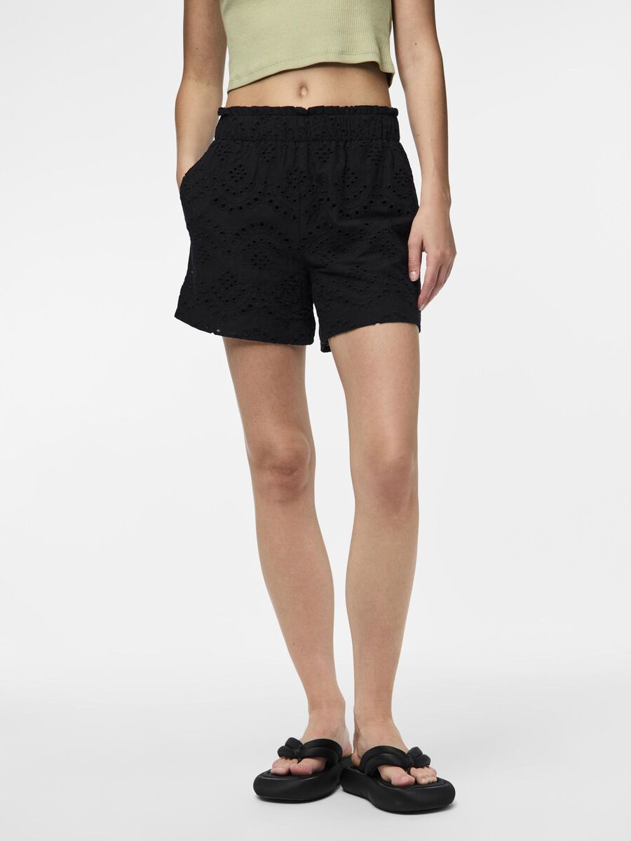 Pieces PCVILDE BRODERIE ANGLAISE  SHORTS, Black, highres - 17154745_Black_003.jpg